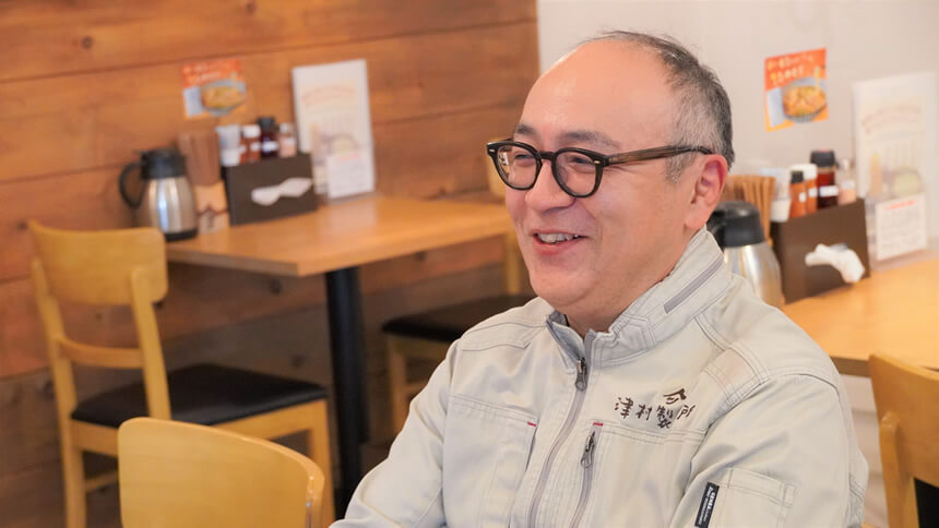 笑顔がステキな津村製麵所の津村社長