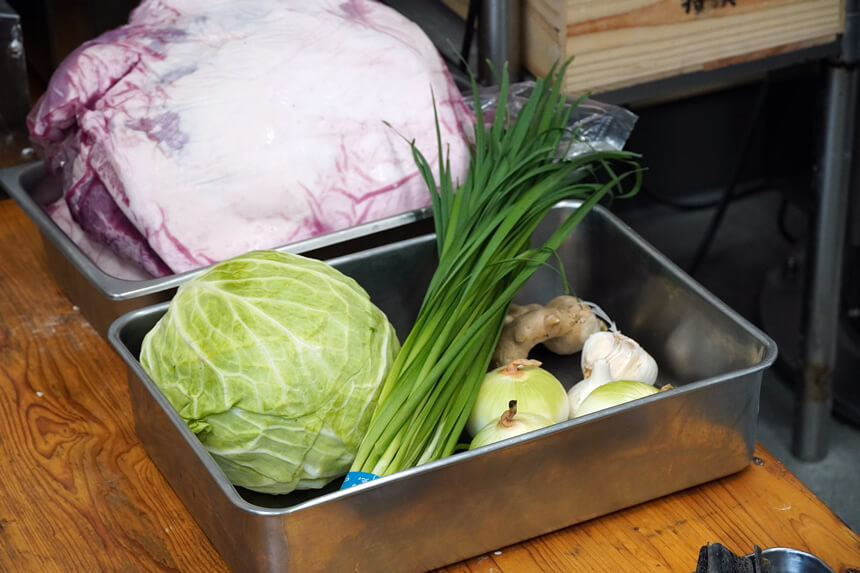 昇龍軒 餃子 具材 国産