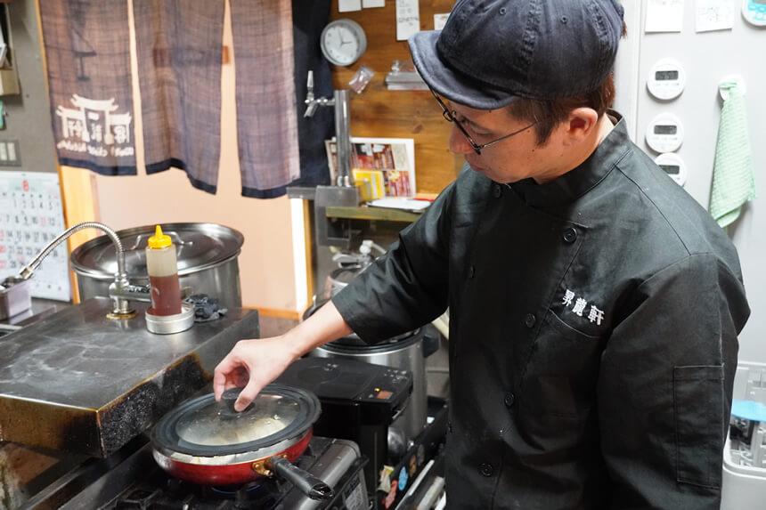 10分蓋をして茹でる